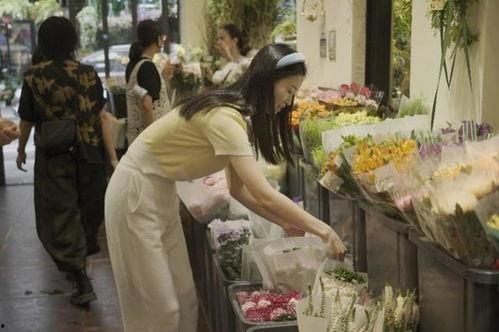 花店老板娘,绽放人生，花语传情